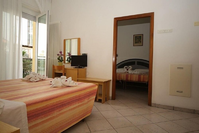 Imagen de la habitación del Hotel Lugano, Cattolica. Foto 6