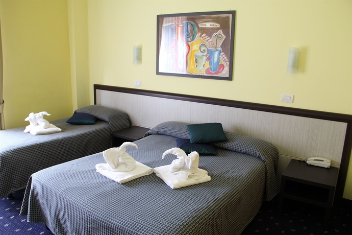 Imagen de la habitación del Hotel Lugano, Milán. Foto 4