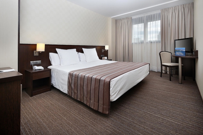 Imagen de la habitación del Hotel Lugano, Parallel. Foto 3