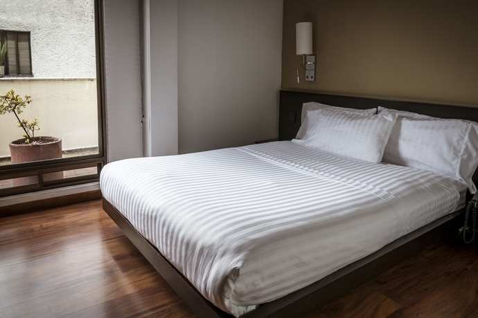 Imagen de la habitación del Hotel Lugano Suites Imperial. Foto 4