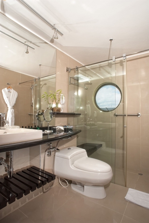 Imagen de la habitación del Hotel Lugano Suites Imperial. Foto 7