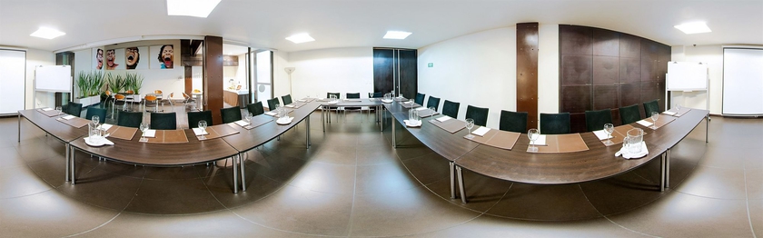 Imagen de los interiores del Hotel Lugano Suites Imperial. Foto 16