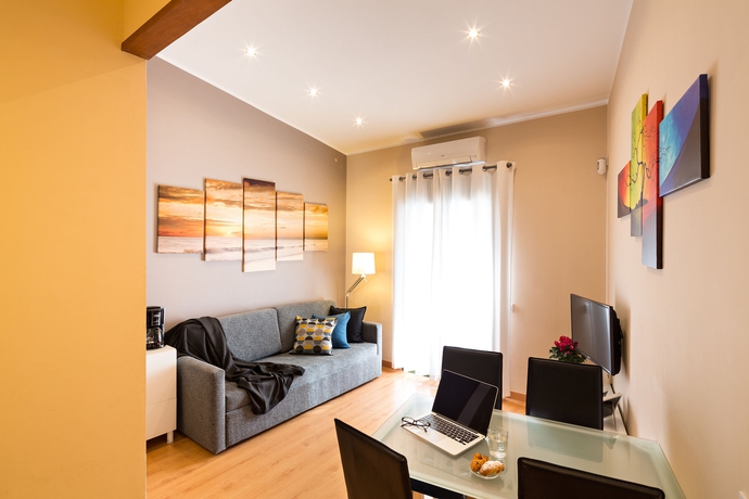 Imagen de los interiores del Hotel Lugaris Rambla - Apartments. Foto 14