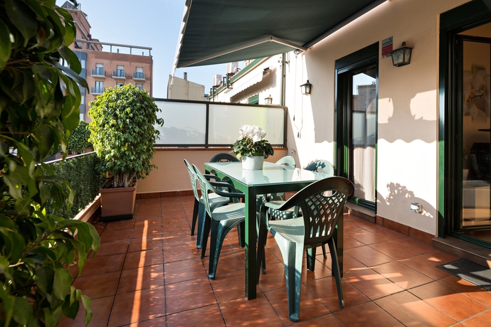 Imagen de los interiores del Hotel Lugaris Rambla - Apartments. Foto 16