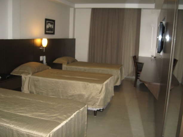 Imagen de la habitación del Hotel Lugus. Foto 3