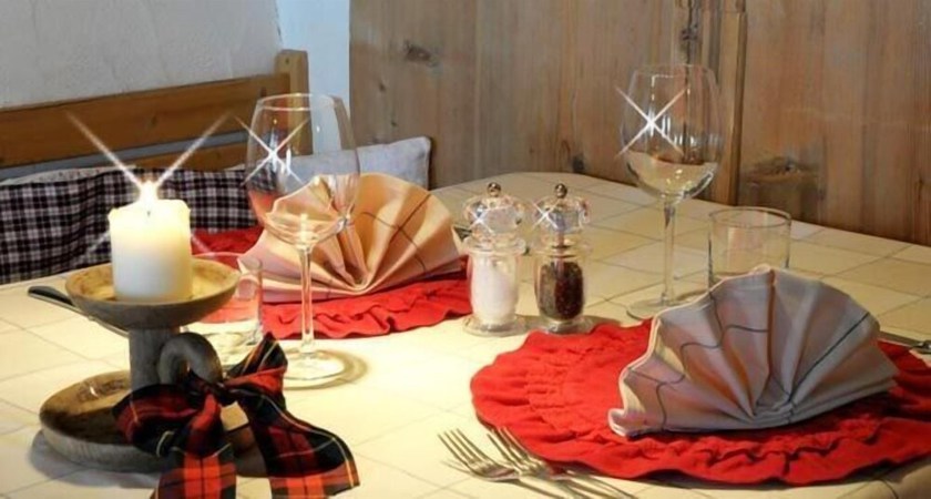 Imagen del bar/restaurante del Hotel Luianta. Foto 5