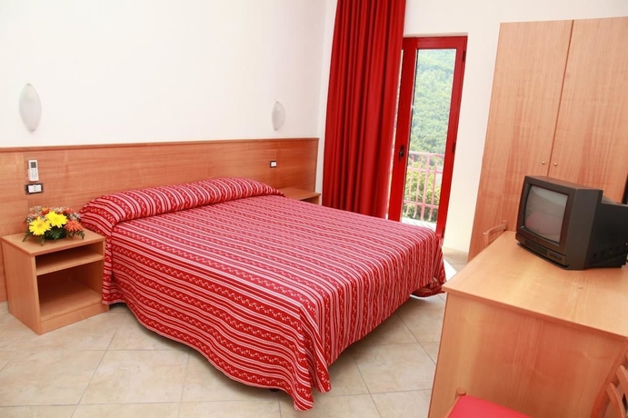 Imagen de la habitación del Hotel Luigiane B&B E Ristorante. Foto 9