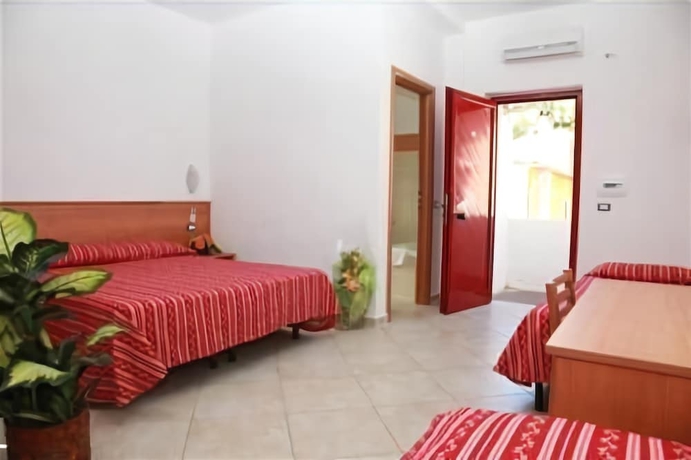 Imagen de la habitación del Hotel Luigiane B&B E Ristorante. Foto 11
