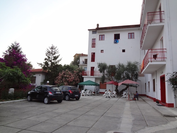 Imagen de los exteriores del Hotel Luigiane B&B E Ristorante. Foto 15