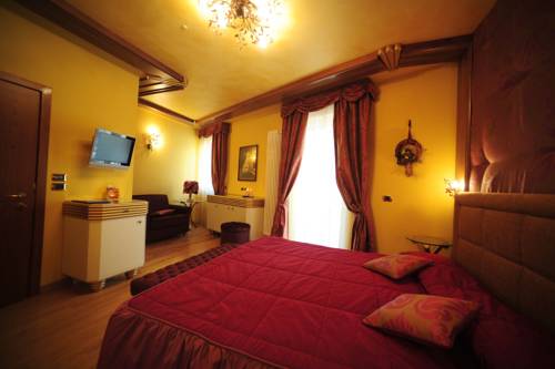 Imagen de la habitación del Hotel Luis. Foto 10