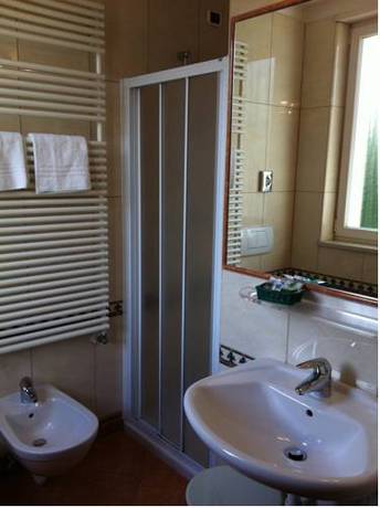 Imagen de la habitación del Hotel Luis, Fiera di Primiero. Foto 7