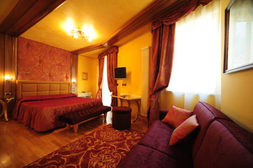 Imagen de la habitación del Hotel Luis, Fiera di Primiero. Foto 14