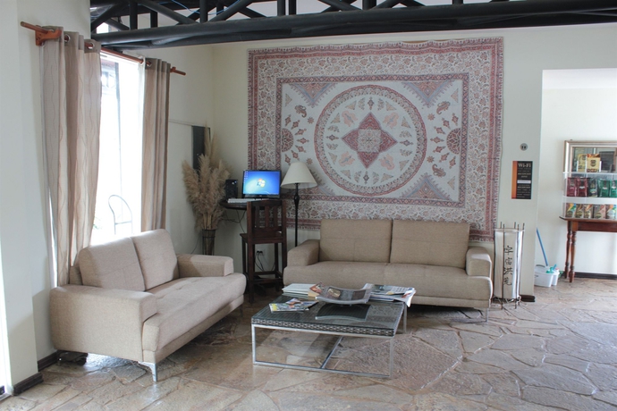 Imagen de los interiores del Hotel Luisiana. Foto 16