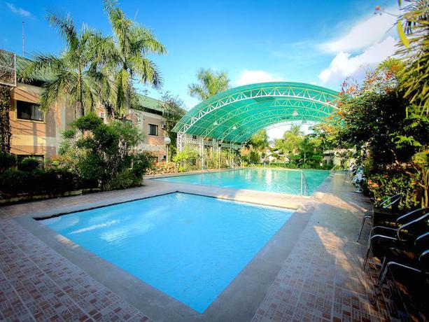 Imagen de la piscina del Hotel Luisita Central Park Hotel. Foto 5