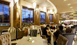 Imagen del bar/restaurante del Hotel Lujiang. Foto 2