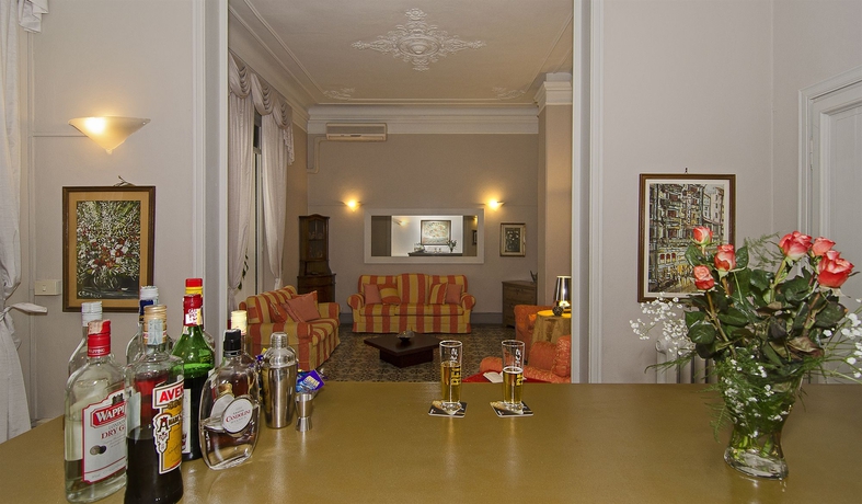 Imagen de los interiores del Hotel Lukas, Viareggio. Foto 11