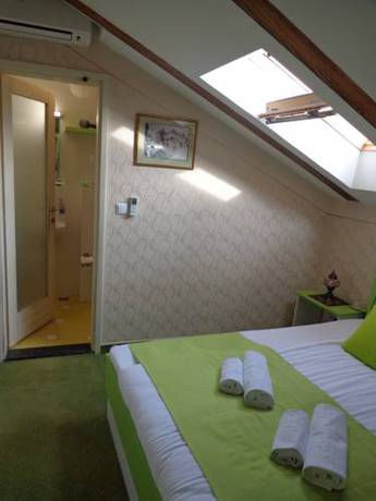 Imagen de la habitación del Hotel Lula, Sarajevo. Foto 5