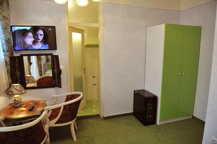 Imagen de la habitación del Hotel Lula, Sarajevo. Foto 9