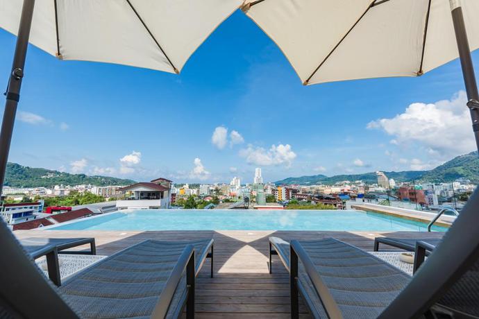 Imagen de la piscina del Hotel Lullabella. Foto 9
