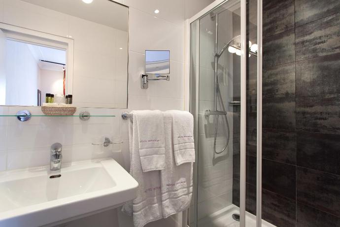 Imagen de la habitación del Hotel Lulu Paris. Foto 10