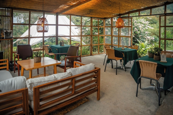 Imagen de los interiores del Hotel Lumbre Forest Lodge. Foto 16