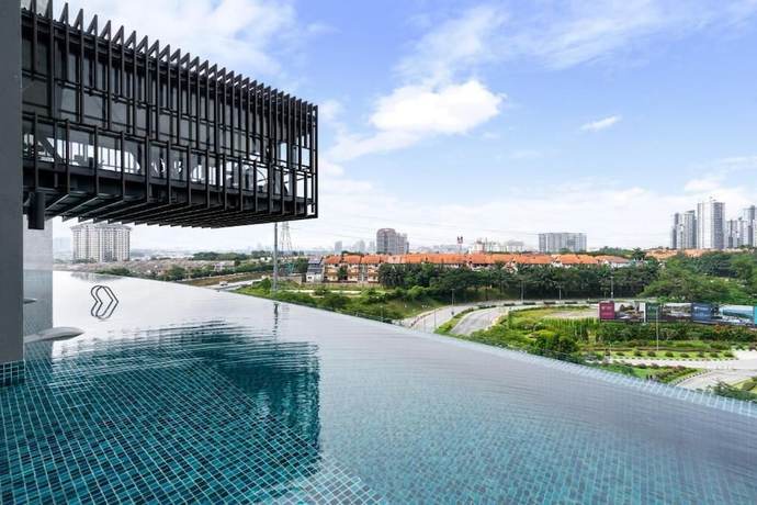 Imagen de la piscina del Hotel Lumi Tropicana. Foto 19