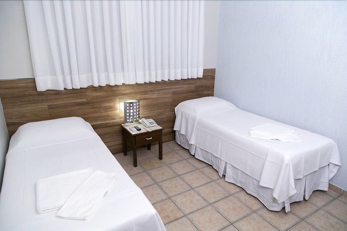 Imagen de la habitación del Hotel Lumiar. Foto 8