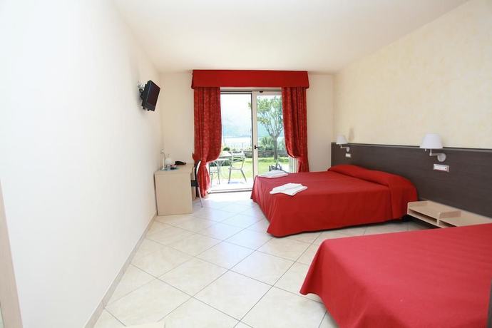 Imagen de la habitación del Hotel Lumin, Cremia. Foto 9