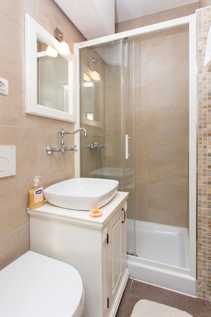 Imagen de la habitación del Hotel Lumin Guesthouse. Foto 2