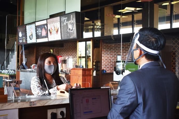 Imagen de los interiores del Hotel Luminor Aiport Sidoarjo. Foto 18