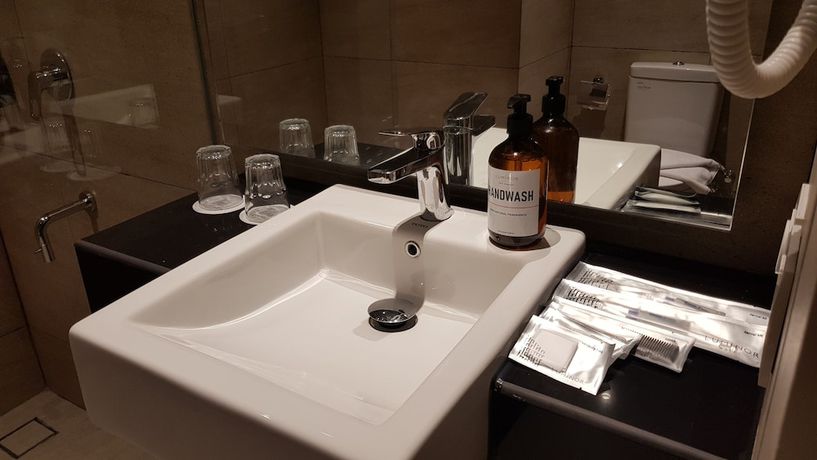 Imagen de la habitación del Hotel Luminor Kota. Foto 6