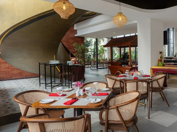 Imagen del bar/restaurante del Hotel Luminor Padjadjaran Bogor By Wh. Foto 12