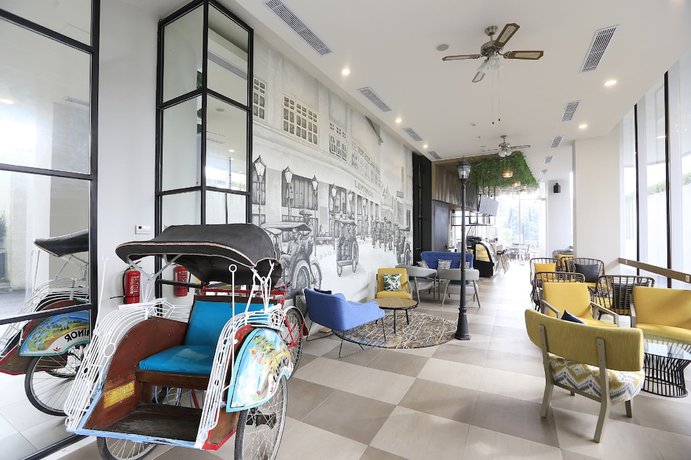 Imagen del bar/restaurante del Hotel Luminor Purwokerto. Foto 2