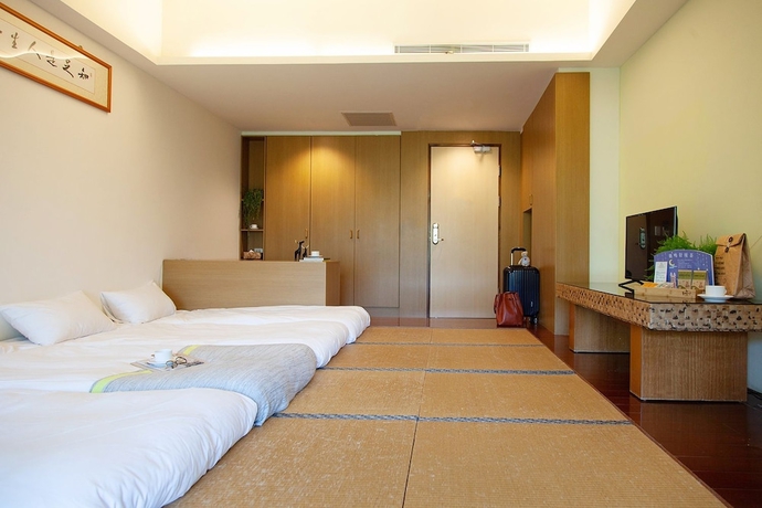 Imagen de la habitación del Hotel Luminous Hot Spring and Resort. Foto 12