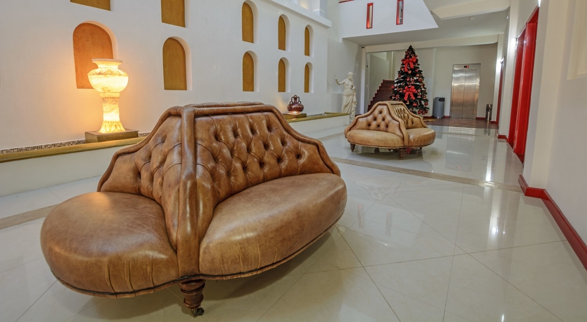 Imagen de los interiores del Hotel Luminus. Foto 12