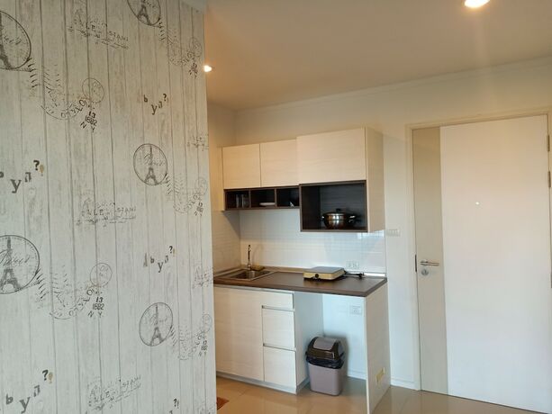 Imagen de la habitación del Hotel Lumpini Jomtien. Foto 18