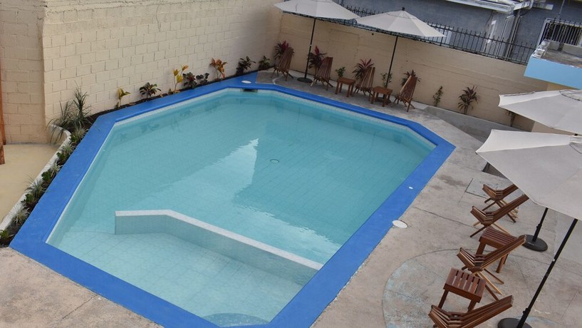 Imagen de la piscina del Hotel Luna Azul by Uvas. Foto 20
