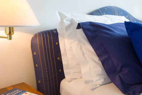 Imagen de la habitación del Hotel Luna, Bagnador. Foto 5