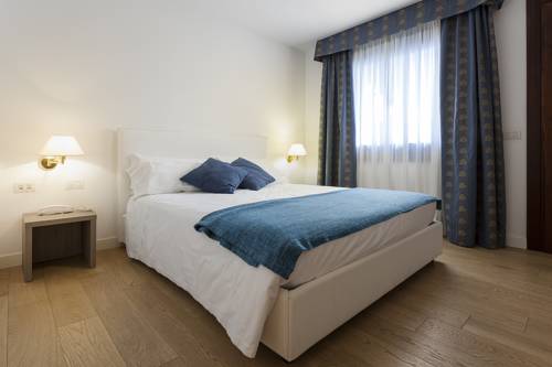 Imagen de la habitación del Hotel Luna, Bagnador. Foto 6