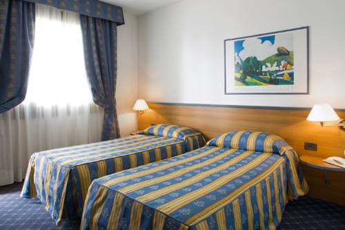 Imagen de la habitación del Hotel Luna, Bagnador. Foto 14