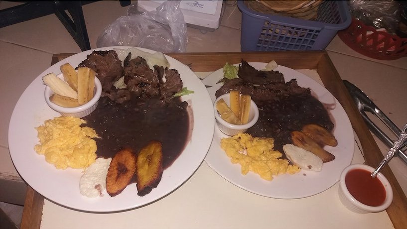 Imagen del bar/restaurante del Hotel Luna Bella. Foto 3