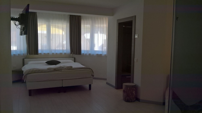 Imagen de la habitación del Hotel Luna Bianca. Foto 9