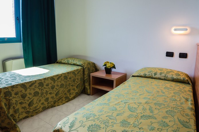 Imagen de la habitación del Hotel Luna Blu. Foto 14