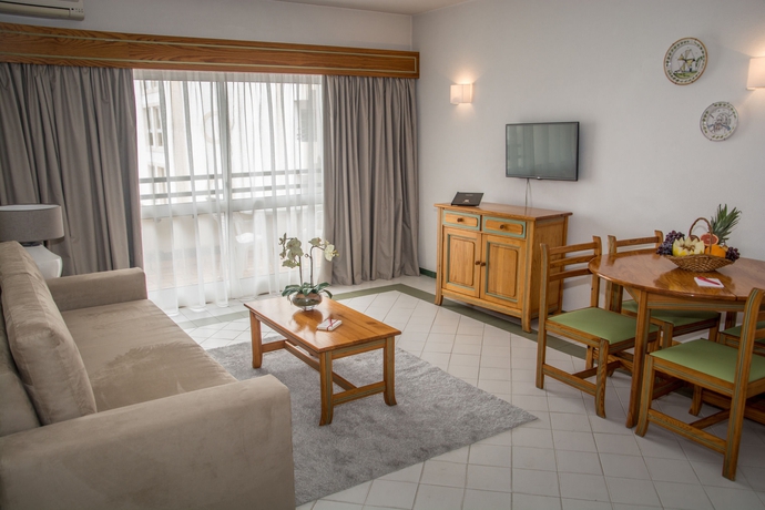 Imagen de los interiores del Hotel Luna Da Oura. Foto 9