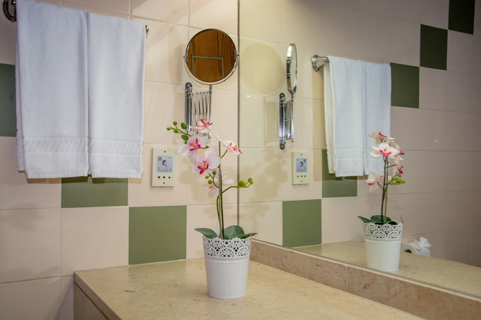 Imagen de la habitación del Hotel Luna Da Oura. Foto 4