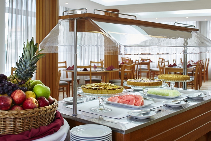 Imagen del bar/restaurante del Hotel Luna Fatima. Foto 9