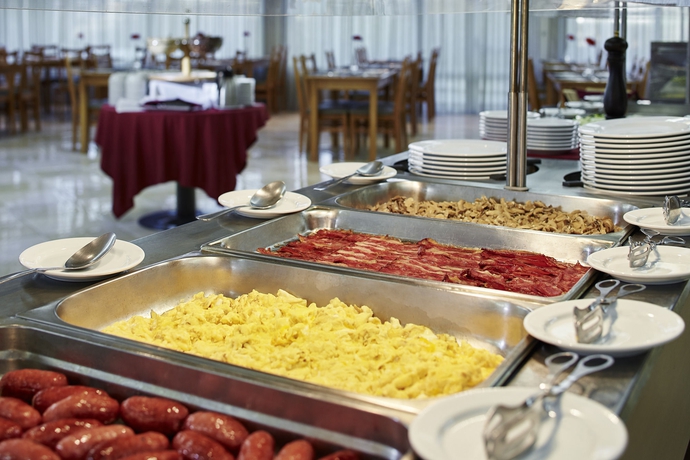 Imagen del bar/restaurante del Hotel Luna Fatima. Foto 10