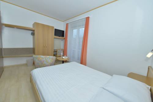 Imagen de la habitación del Hotel Luna Garni. Foto 7