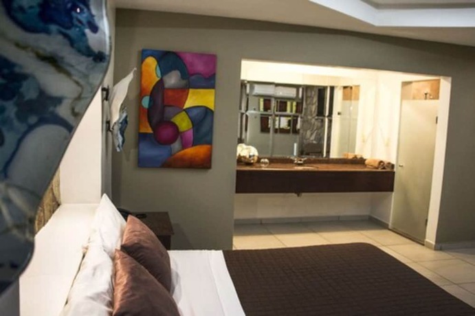 Imagen de la habitación del Hotel Luna Inn. Foto 6