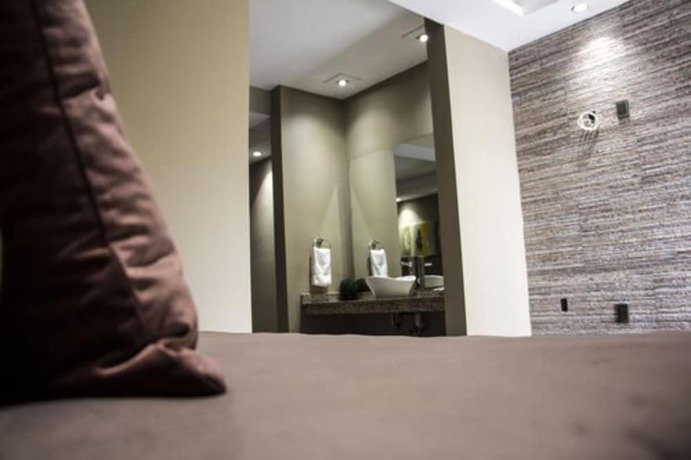 Imagen de la habitación del Hotel Luna Inn. Foto 8